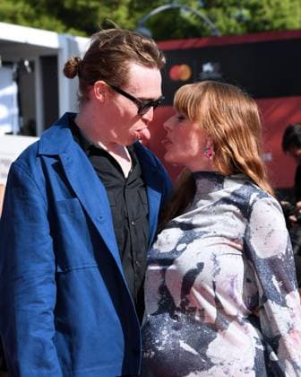 Entertainment Themen der Woche KW36 Entertainment Bilder des Tages Venice, 81st Venice International Film Festival, Red Carpet film Harvest . Pictured: Katya Zvereva, Caleb Landry Jones  Copyright: xAlbertoxTerenghi PoolxPhotoxEvenx xPoolxPhotoxEventsx04x IPA_Agency_IPA49316409