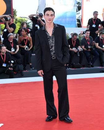 Venice, 81st Venice International Film Festival, Red Carpet film Queer . Pictured: Matthew Robert  Copyright: xAlbertoxTerenghi PoolxPhotoxEvenx xPoolxPhotoxEventsx04x IPA_Agency_IPA49324863