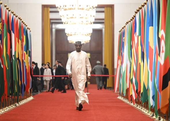 News Themen der Woche KW36 News Bilder des Tages (240904) -- BEIJING, Sept. 4, 2024 -- Nigerien Prime Minister Ali Mahaman Lamine Zeine arrives at the Great Hall of the People for a welcome banquet in Beijing, capital of China, Sept. 4, 2024. Chinese President Xi Jinping and his wife Peng Liyuan hosted the banquet here on Wednesday to welcome international guests attending the 2024 Summit of the Forum on China-Africa Cooperation (FOCAC). ) (FOCAC)CHINA-BEIJING-FOCAC SUMMIT-WELCOME BANQUET-ARRIVAL (CN) JinxLiangkuai 