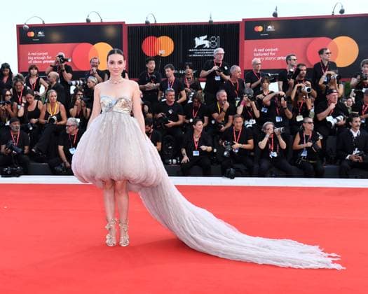 Entertainment Bilder des Tages Venice, 81st Venice International Film Festival, Red Carpet film Joker: Folie à Deux . Pictured: Andreea Cristea  Copyright: xAlbertoxTerenghi PoolxPhotoxEvenx xPoolxPhotoxEventsx04x IPA_Agency_IPA49355511