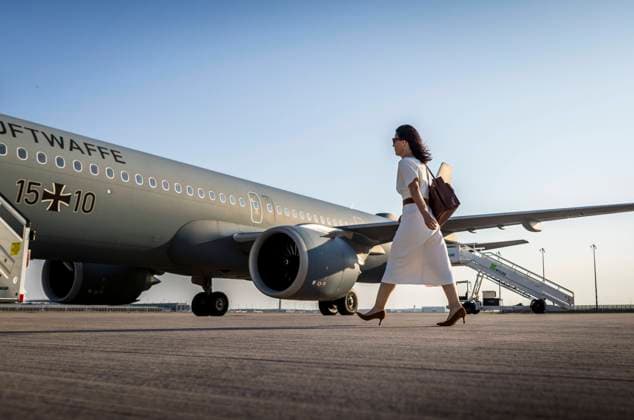 News Themen der Woche KW36 Annalena Baerbock (Buendnis 90 Die Gruenen), Bundesaussenministerin, aufgenommen am Flughafen Berlin beim Einsteigen in einen Airbus A321 der Flugbereitschaft der Bundeswehr. Baerbock begibt sich auf eine 2-taegige Nahost-Reise. Fotografiert im Auftrag des Auswaertigen Amtes Berlin Deutschland *** Annalena Baerbock Buendnis 90 Die Gruenen , Federal Foreign Minister, photographed at Berlin Airport while boarding an Airbus A321 of the Bundeswehr Air Force Baerbock embarks on a 2-day trip to the Middle East Photographed on behalf of the Federal Foreign Office Berlin Germany Copyright: xThomasxKoehler AA photothek.dex