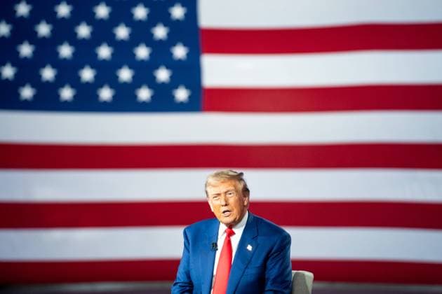 Bilder des Jahres 2024, News 09 September News Themen der Woche KW36 Fox News Town Hall With Former President Donald Trump Former President Donald Trump arrives at a Fox News Town Hall hosted by Sean Hannity at the New Holland Arena in Harrisburg, PA, United States, on September 4, 2024. Harrisburg Pennsylvania United States  Copyright: xNathanxMorrisx originalFilename: morris-foxnewst240904_npXr2.jpg