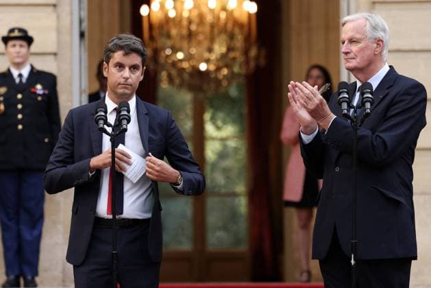 Bilder des Jahres 2024, News 09 September News Themen der Woche KW36 News Bilder des Tages New Prime Minister Michel Barnier and outgoing Prime Minister Gabriel Attal during the handover ceremony at the Hotel Matignon in Paris Passation de pouvoir entre lancien premier ministre Gabriel Attal et le nouveau premier ministre Michel Barnier Ã lHotel de Matignon, Paris, France, September 5, 2024 StÃ phane Lemouton Bestimage France newly appointed Prime minister Michel Barnier and outgoing Prime minister Gabriel Attal during the handover ceremony at the Hotel Matignon in Paris, France, on September 5, 2024 France s President E Macron appointed former right wing minister and European Commissioner Michel Barnier as Prime Minister on September 5, 60 days after the second round of legislative elections that resulted in a National Assembly  Copyright: xStephanexLemoutonx xBestimagexStephanexLemoutonx xBestimagex