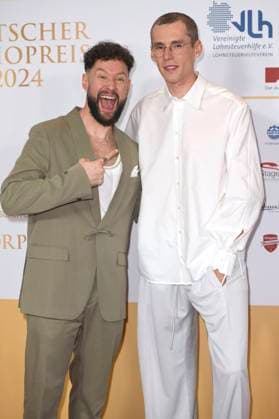 Calum Scott und Lost Frequencies bei der Verleihung des 15. Deutschen Radiopreises 2024 im Musical Theater Neue Flora. Hamburg, 05.09.2024