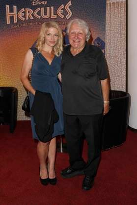 Peter Urban mit Ehefrau Laura bei der Verleihung des 15. Deutschen Radiopreises 2024 im Musical Theater Neue Flora. Hamburg, 05.09.2024