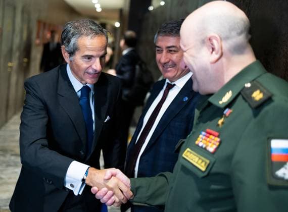 News Themen der Woche KW36 News Bilder des Tages Russland, IAEO Generaldirektor Rafael Grossi zu Gast in Kaliningrad Russia IAEA Rosatom 8758896 06.09.2024 In this handout photo released by the Russian State Atomic Energy Corporation Rosatom, International Atomic Energy Agency (IAEA) Director General Rafael Grossi and Commander of Russia s Nuclear, Biological and Chemical Protection Troops Lieutenant General Igor Kirillov shake hands before a meeting with Rosatom State Atomic Energy Corporation Director General Alexey Likhachev in Kaliningrad, Russia. Editorial use only, no archive, no commercial use. Russian State Atomic Energy Corporation Rosatom Kaliningrad Russia  Copyright: xx