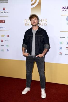 Samu Haber bei der Verleihung des Deutschen Radiopreises am 05.09.2024 im Stage Theater Neue Flora in Hamburg *** Samu Haber at the presentation of the German Radio Award on 05 09 2024 at the Stage Theater Neue Flora in Hamburg