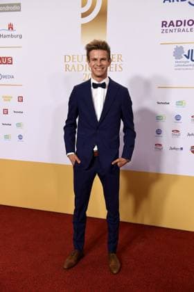 Andreas Wellinger bei der Verleihung des Deutschen Radiopreises am 05.09.2024 im Stage Theater Neue Flora in Hamburg