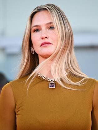 Venice, 81st Venice Film Festival 2024 - Tenth evening. Nuovo IMAIE Award In the photo: Bar Refaeli  Copyright: xManuelexMangiarottix xipa-agencyx xPoolxPhotoxEventsx04x IPA_Agency_IPA49412062