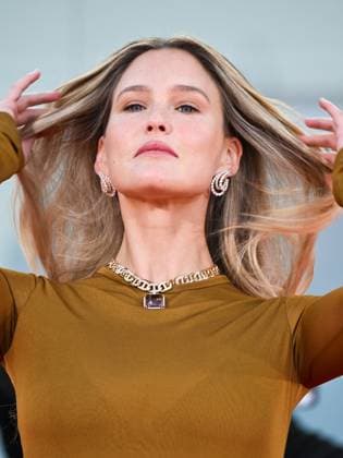 Venice, 81st Venice Film Festival 2024 - Tenth evening. Nuovo IMAIE Award In the photo: Bar Refaeli  Copyright: xManuelexMangiarottix xipa-agencyx xPoolxPhotoxEventsx04x IPA_Agency_IPA49412065