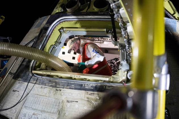 September 6, 2024, White Sands, Nm, United States of America: Boeing and NASA recovery teams unload cargo from the NASA Boeing Crew Flight Test Starliner spacecraft after it landed without crew at White Sands Missile Range Space Harbor, September 6, 2024 in New Mexico. The Starliner returned to earth without astronauts Butch Wilmore and Suni Williams who will remain on the International Space Station due to safety issues with the spaceship. White Sands United States of America - ZUMAp138 20240906_zaa_p138_015 Copyright: xAubreyxGemignani Nasax