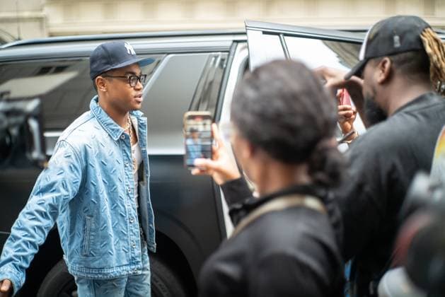 Entertainment Themen der Woche KW36 Entertainment Bilder des Tages September 7, 2024, New York, New York, U.S: Actor and record produce MICHAEL RAINEY Jr. leaves Who Decides War show at the Hall Des Lumieres during fashion week in New York Fashion Week. Rainey is best known for the role of Tariq St. Patrick on Power and Power Book II: Ghost. He also starred as Michael Burset in Orange Is the New Black and Jalen in Barbershop. New York U.S - ZUMAp140 20240907_zap_p140_114 Copyright: xBrianxBranchxPricex