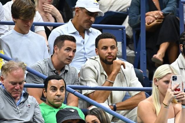 US Open - Celebs Watch Women s Final US basket ball player Stephen Curry attends the women s final at the 2024 US Open at Billie Jean National Tennis Center in New York City, NY, USA, on September 7, 2024. Photo by Corinne Dubreuil ABACAPRESS.COM New York City NY United States  Copyright: xDubreuilxCorinne ABACAx