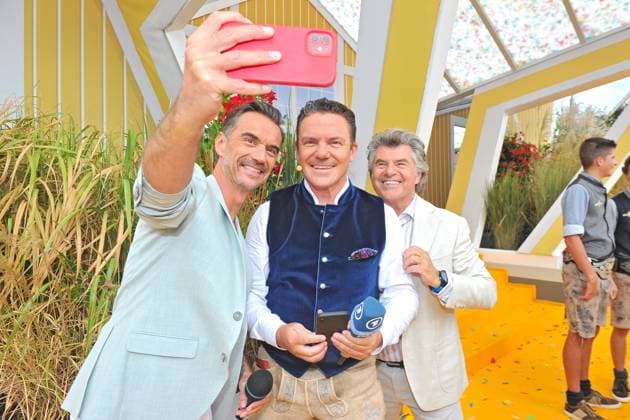 Entertainment Themen der Woche KW36 Entertainment Bilder des Tages ARD - Immer wieder Sonntags. Sänger Florian Silbereisen , Andy Borg und Moderator Stefan Mross während der ARD - Unterhaltungsshow Immer wieder Sonntags am 08.09.2024 im Europapark Rust. 20240908MWI003911 *** ARD Immer wieder Sonntags singer Florian Silbereisen , Andy Borg and presenter Stefan Mross during the ARD entertainment show Immer wieder Sonntags on 08 09 2024 at Europapark Rust 20240908MWI003911
