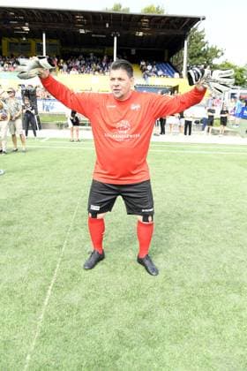 Tim Mälzer beim 16. Benefiz Fussballspiel Kicken mit Herz zugunsten der Kinder Herzstation des UKE Eppendorf in Hamburg am 08.09.2024