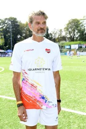 Götz Otto beim 16. Benefiz Fussballspiel Kicken mit Herz zugunsten der Kinder Herzstation des UKE Eppendorf in Hamburg am 08.09.2024