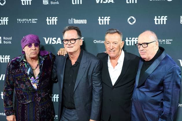Bilder des Jahres 2024, Entertainment 09 September Entertainment Themen der Woche KW36 Entertainment Bilder des Tages September 8, 2024, Toronto, On, Canada: Steven Van Zandt, Thom Zimny, Bruce Springsteen, Jon Landau attend the premiere of Road Diary: Bruce Springsteen and the E Street Band during the 2024 Toronto International Film Festival at Roy Thomson Hall on September 08, 2024 in Toronto, Ontario. Toronto Canada - ZUMAs181 20240908_zea_s181_007 Copyright: xPICJERx