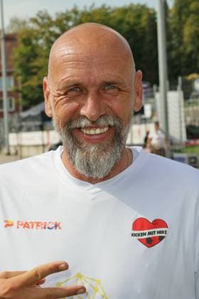 RECORD DATE NOT STATED KICKEN MIT HERZ, 08.09.2024 Holger Stanislawski, Kicken mit Herz das Benefiz Fussballspiel zu Gunsten der Kinderstation des UKE im Stadion des SC Victoria, Hamburg, 08.09.2024 Copyright: xEventpressxMPx