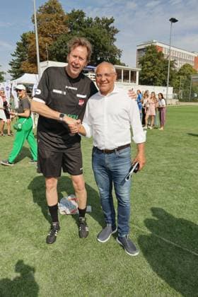 RECORD DATE NOT STATED KICKEN MIT HERZ, 08.09.2024 Lou Richter, Felix Magath, Kicken mit Herz das Benefiz Fussballspiel zu Gunsten der Kinderstation des UKE im Stadion des SC Victoria, Hamburg, 08.09.2024 Copyright: xEventpressxMPx
