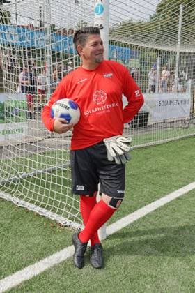 RECORD DATE NOT STATED KICKEN MIT HERZ, 08.09.2024 Tim Mälzer, Kicken mit Herz das Benefiz Fussballspiel zu Gunsten der Kinderstation des UKE im Stadion des SC Victoria, Hamburg, 08.09.2024 Copyright: xEventpressxMPx