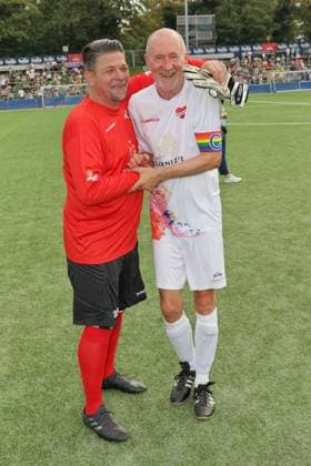 RECORD DATE NOT STATED KICKEN MIT HERZ, 08.09.2024 Tim Mälzer, Peter Lohmeyer, Kicken mit Herz das Benefiz Fussballspiel zu Gunsten der Kinderstation des UKE im Stadion des SC Victoria, Hamburg, 08.09.2024 Copyright: xEventpressxMPx