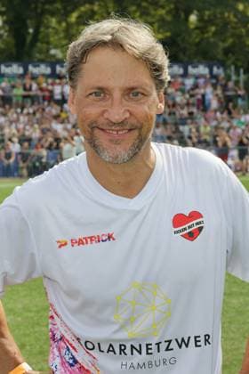 RECORD DATE NOT STATED KICKEN MIT HERZ, 08.09.2024 Patrick Bach, Kicken mit Herz das Benefiz Fussballspiel zu Gunsten der Kinderstation des UKE im Stadion des SC Victoria, Hamburg, 08.09.2024 Copyright: xEventpressxMPx