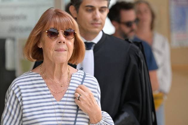 News Themen der Woche KW37 News Bilder des Tages Trial Of Chemical Submission - Avignon Gisele Pelicot arrives at the Avignon courthouse to attend the trial of her former partner Dominique Pelicot accused of drugging her for nearly ten years and inviting strangers to rape her at their home in Mazan, a small town in the south of France, in Avignon, on September 10, 2024. A court in the southern town of Avignon is trying Dominique Pelicot, a 71-year-old retiree, for repeatedly raping and enlisting dozens of strangers to rape his heavily sedated wife in her own bed over a decade. Fifty other men, aged between 26 and 74, are also on trial for alleged involvement, in a case that has horrified France. The court proceedings, which runs until December, are open to the public at the request of Dom  Copyright: xCoustxLaurent ABACAx