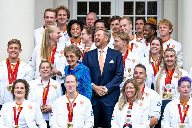 Entertainment Themen der Woche KW37 Entertainment Bilder des Tages Den Haag, The Netherlands, 2024-09-10 15:44:52 THE HAGUE, 10-09-2024, Noordeinde Palace King Willem Alexander and Princess Margriet of the Netherlands will receive the Dutch medal winners of the 2024 Summer Paralympic Games in Paris at Noordeinde Palace in The Hague on Tuesday afternoon, September 10. PHOTO: NLBeeld Patrick van Emst Credit: NL Beeld Patrick van Emst  Copyright: xx x