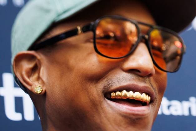 Entertainment Themen der Woche KW37 Entertainment Bilder des Tages September 10, 2024, Toronto, On, Canada: Pharrell Williams arrives on the red carpet for the premiere of Piece by Piece at the Princess of Wales Theatre during the Toronto International Film Festival, in Toronto, Tuesday, Sept. 10, 2024. Toronto Canada  - ZUMAc35_ 20240910_zaf_c35_073 Copyright: xColexBurstonx