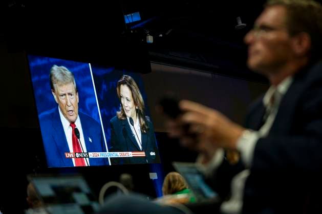 Journalists work in the spin room during the ABC Presidential Debate between Democratic presidential nominee and Vice President Kamala Harris and Republican presidential candidate, former U.S. President Donald Trump at the Pennsylvania Convention Center in Philadelphia, Pennsylvania on Tuesday, September 10, 2024. Trump and Harris will meet for their first, and potentially only, debate in a battleground state less than two months before Election Day.  PHI20240910334 BONNIExCASH