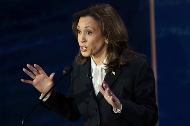 Republican presidential nominee, former U.S. President Donald Trump, debates Democratic presidential nominee, U.S. Vice President Kamala Harris, for the first time during the presidential election campaign at The National Constitution Center on Tuesday, September 10, 2024 in Philadelphia, Pennsylvania. Pool  WASP20240910142 WinxMcNamee