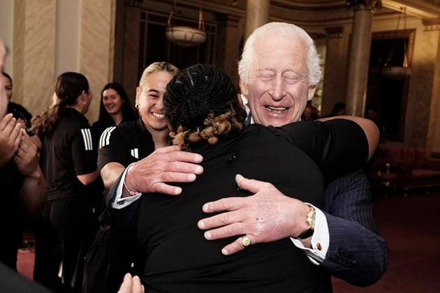 Bilder des Jahres 2024, Entertainment 09 September Entertainment Themen der Woche KW37 Entertainment Bilder des Tages . 11 09 2024. London, United Kingdom. King Charles III meets New Zealand s Black Ferns womenÕs rugby union team at Buckingham Palace in London. Picture i-Images Pool  xPoolx xi-Imagesx IIM-25479-0011