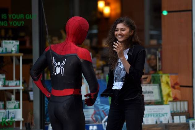 Tom Holland and Zendaya seen on set filming Spider-Man: Far From Home on October 12, 2018 in New York City. Copyright: x 2018xKristinxCallahan Famousx acfkc183
