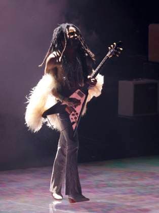 Lenny Kravitz performs on stage at the 2024 MTV Video Music Awards VMA s at the UBS Arena in Elmont, New York on Wednesday, September 11, 2024.  NYP20240911228 JohnxAngelillo