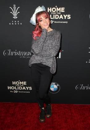 The Grove Christmas Tree Lighting 18 November 2018 - Los Angeles, California - Lindsey Stirling. The Grove Christmas Tree Lighting. Photo Credit: F. Sadou AdMedia Los Angeles CA United States EDITORIAL USE ONLY  Copyright: xx F.xSadoux admphotostwo545431