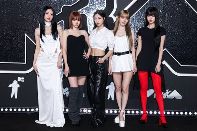 2024 MTV Video Music Awards - Arrivals ELMONT, NEW YORK, USA - SEPTEMBER 11: Huh Yun-jin, Kim Chae-won, Kazuha, Sakura Miyawaki and Hwang Jung-eum of Le Sserafim arrive at the 2024 MTV Video Music Awards held at UBS Arena on September 11, 2024 in Elmont, New York, United States., Credit:Xavier Collin Avalon United States, New York, Elmont, UBS Arena  Copyright: xXavierxCollinx xAvalonx 0907000756