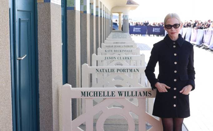 Bilder des Jahres 2024, Entertainment 09 September Entertainment Themen der Woche KW37 Entertainment Bilder des Tages Michelle Williams inaugurates her cabin, in the presence of the mayor of the city Philippe Augier, during the 50th Deauville American Film Festival Michelle Williams inaugurates her cabin, in the presence of Philippe Augier, maire de la ville, during the 50th Deauville American Film Festival, on September 12, 2024 Denis Guignebourg Bestimage Michelle Williams inaugurates her cabin, in the presence of the mayor of the city P Augier, during the 50th Deauville American Film Festival, on September 12, 2024 Deauville France  Copyright: xDenisxGuignebourgx xBestimagexDenisxGuignebourgx xBestimagex