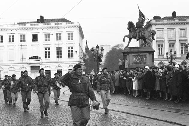 Ancestor : CRISE CONGOLAISE RETOUR DES PARA-COMMANDOS - 1964- CRISE CONGOLAISE RETOUR DES PARA-COMMANDOS -RETOUR DE STANLEYVILLE ET PAULIS -DÉFILÉ À BRUXELLES -LE COLONEL CHARLES LAURENT Brussels Belgium  Copyright: xx
