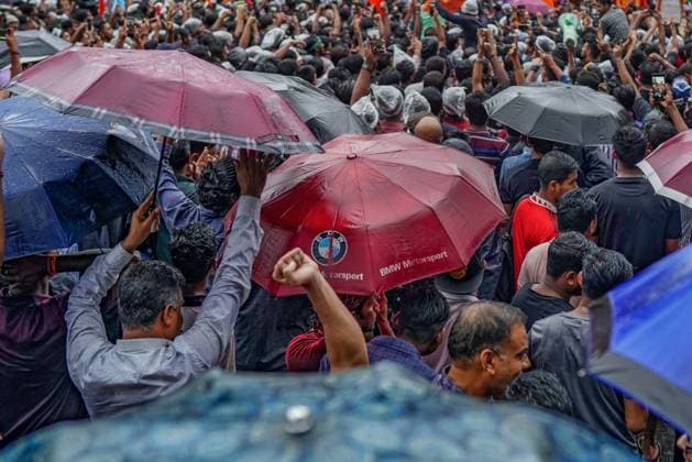News Themen der Woche KW37 News Bilder des Tages September 13, 2024, Chittagong, Chittagong, Bangladesh: the Hindu community organized a massive human chain and protest today at 3 PM In front of Chittagong s Jamal Khan Press Club, amidst heavy storm and rain, under the banner of United Sanatani Society of Bangladesh, protesting against attacks, arson, and various forms of persecution on Sanatani (Hindu) adherents across different parts of the Bangladesh . They also demanded the implementation of their proposed eight-point agenda. Approximately ten thousand people participated in the event. Since the fall of the Awami League government, severe oppression and persecution of Hindus have begun in Bangladesh, which continues to this day. Chittagong Bangladesh - ZUMAd221 20240913_znp_d221_001 Copyright: xSubrataxDeyx