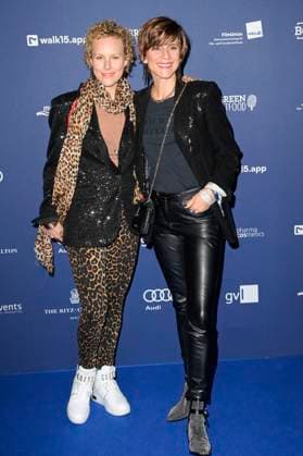 Christina Hecke mit Ehefrau Stefanie Henn bei der Verleihung des Deutschen Schauspielpreises 2024 im Club Theater Berlin. Berlin, 13.09.2024