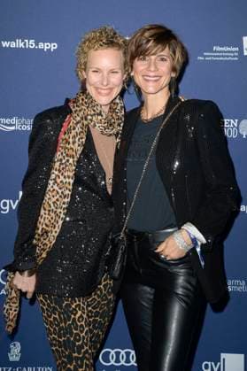 Christina Hecke mit Ehefrau Stefanie Henn bei der Verleihung des Deutschen Schauspielpreises 2024 im Club Theater Berlin. Berlin, 13.09.2024