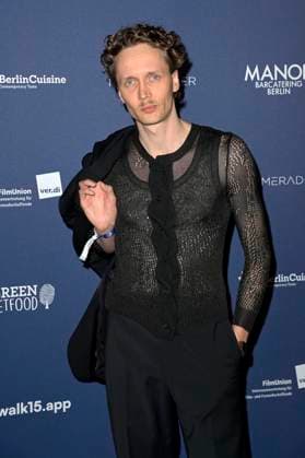 Julius Feldmeier bei der Verleihung des Deutschen Schauspielpreises 2024 im Club Theater Berlin. Berlin, 13.09.2024