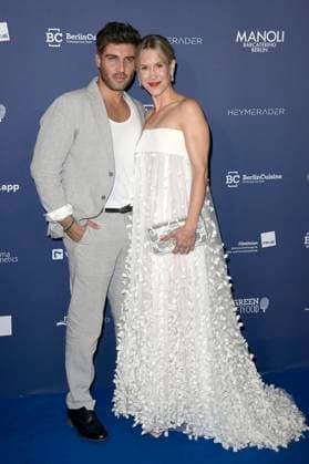 Wolke Hegenbarth mit Partner Oliver Vaid bei der Verleihung des Deutschen Schauspielpreises 2024 im Club Theater Berlin. Berlin, 13.09.2024
