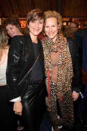 Christina Hecke mit Ehefrau Stefanie Henn bei der Verleihung des Deutschen Schauspielpreises 2024 im Club Theater Berlin. Berlin, 13.09.2024