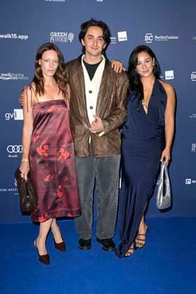 Lavinia Wilson, Berke Cetin und Acelya Sezer bei der Verleihung des Deutschen Schauspielpreises 2024 im Club Theater Berlin. Berlin, 13.09.2024
