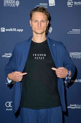 Oleg Tikhomirov bei der Verleihung des Deutschen Schauspielpreises 2024 im Club Theater Berlin. Berlin, 13.09.2024