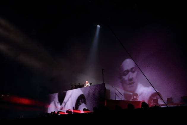 Bilder des Jahres 2024, Entertainment 09 September Entertainment Themen der Woche KW37 Entertainment Bilder des Tages Paul Kalkbrenner bei einem Konzert in der Waldbühne in Berlin, 14. September 2024. Paul Kalkbrenner Konzert Berlin *** Paul Kalkbrenner at a concert at the Waldbühne in Berlin, September 14, 2024 Paul Kalkbrenner concert Berlin