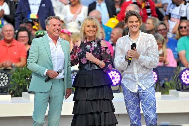 Entertainment Themen der Woche KW37 Entertainment Bilder des Tages ZDF - Fernsehgarten. Sänger Patrick Lindner , Sängerin Cindy Berger und Sänger Vincent Gross während der ZDF - Unterhaltungsshow Fernsehgarten am 15.09.2024 in Mainz. 20240915MWI004248 *** ZDF Fernsehgarten singer Patrick Lindner , singer Cindy Berger and singer Vincent Gross during the ZDF entertainment show Fernsehgarten on 15 09 2024 in Mainz 20240915MWI004248