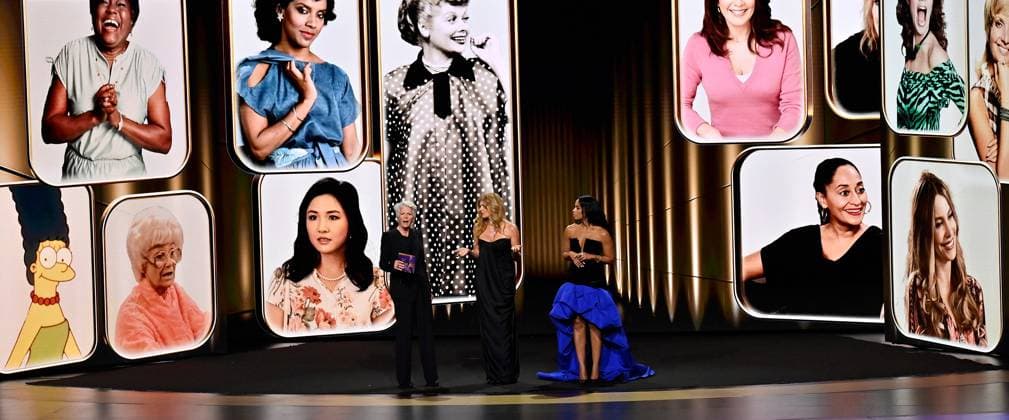 Entertainment Themen der Woche KW37 (L-R) Connie Britton, Meredith Baxter, and Susan Kelechi Watson appear onstage during the 76th annual Primetime Emmy Awards at the Peacock Theater in Los Angeles on Sunday, September 15, 2024.  LAP2024091569 JIMxRUYMEN