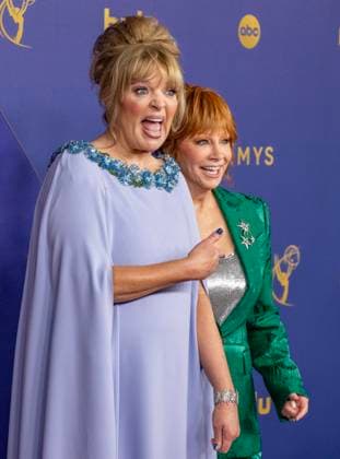 Melissa Peterman (L) and Reba McIntyre (R) arrive for the 76th annual Primetime Emmy Awards at the Peacock Theater in Los Angeles on Sunday, September 15, 2024.  LAP202409150213 ALEXxGALLARDO